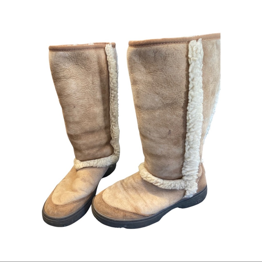 Womens high ugh boot size 9